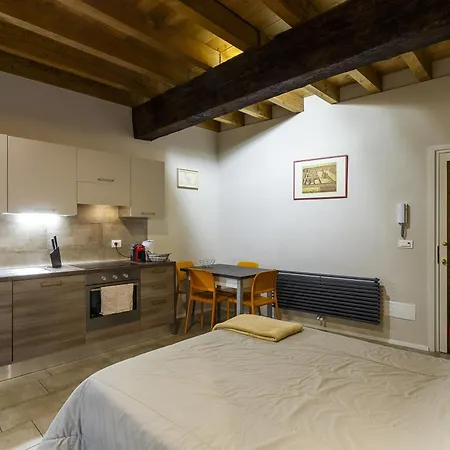 Domus Leydi Apartment