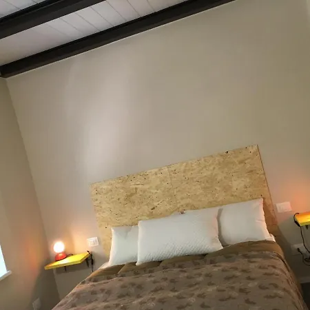 Domus Leydi شقة
